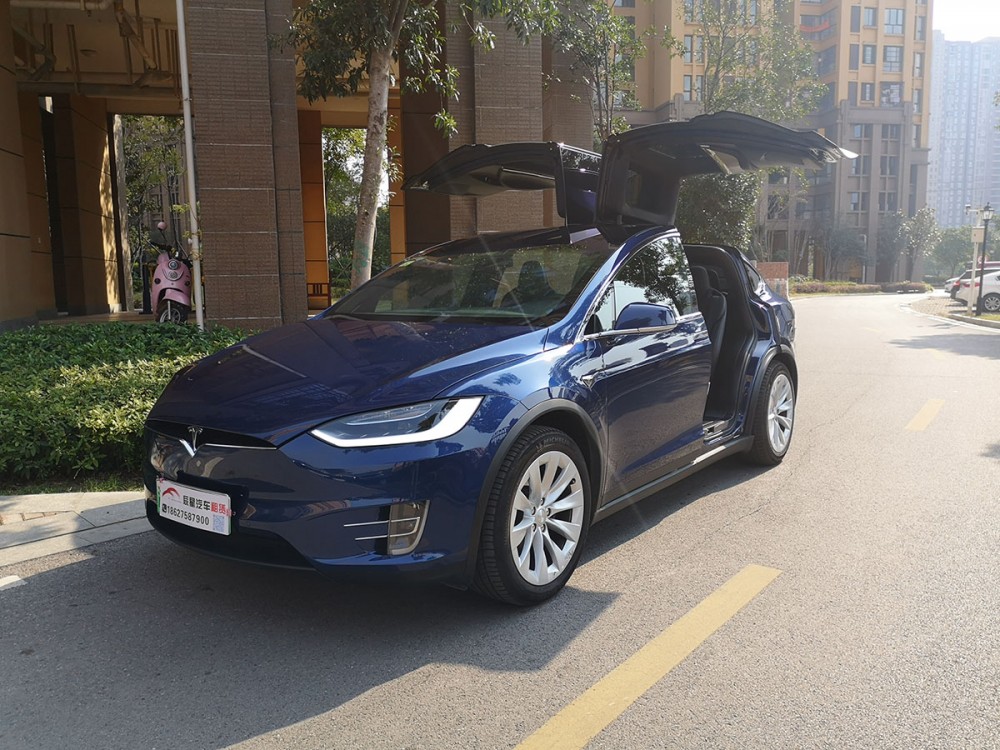 特斯拉MODEL X